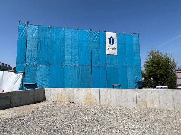 玄関(建築中)