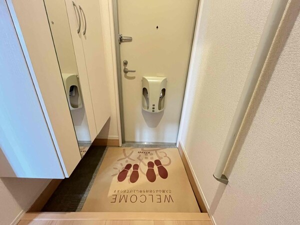 玄関(※他号室イメージ)