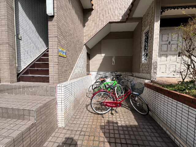 物件外観写真3　(駐車場)