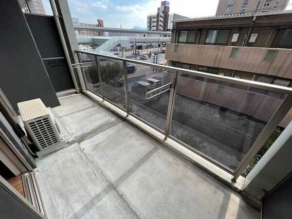 バルコニー(同物件別部屋写真)