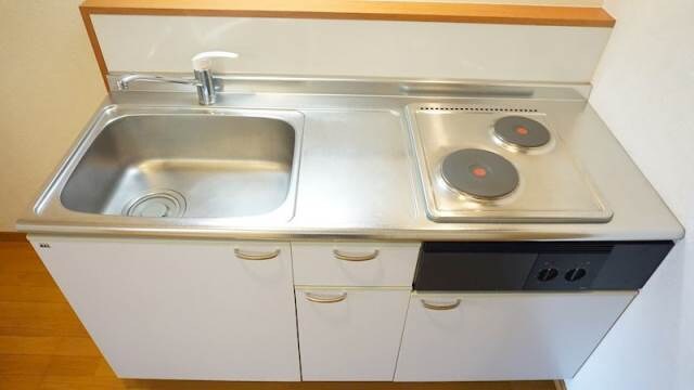 物件内観写真2　(写真は現状を優先します。)