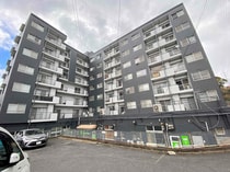 日豊本線 南小倉駅 8階建 築49年の外観写真