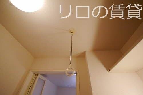 物件内観写真13　(室内物干)