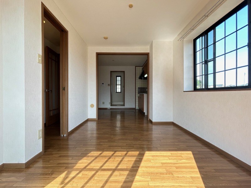 物件内観写真3　(同物件別部屋イメージ)