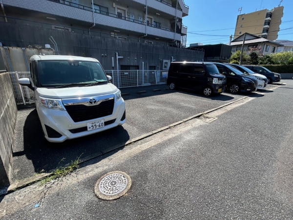 駐車場(駐車場)