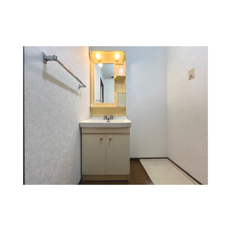 物件内観写真5　(写真は現状を優先します。)