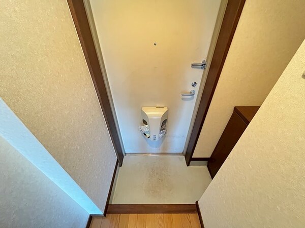 玄関(別号室イメージ)