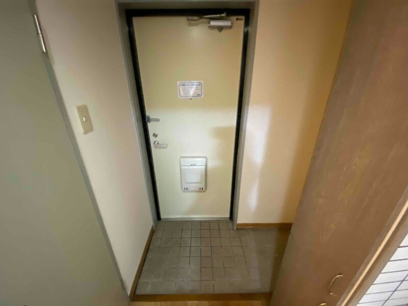 物件内観写真2　(別号室イメージ)