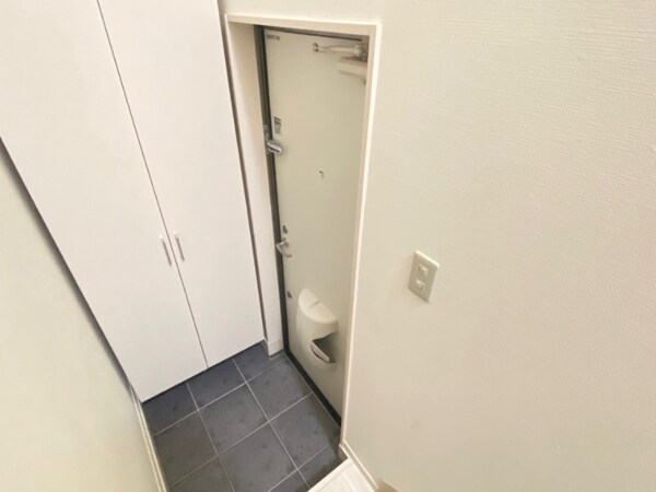玄関(同物件別部屋イメージ)