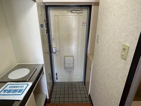 玄関(同物件別部屋イメージ)