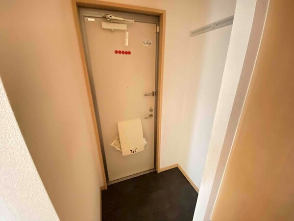 玄関(別号室イメージ)