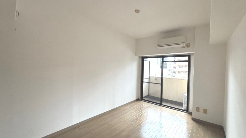 物件内観写真8　(※別号室イメージ)