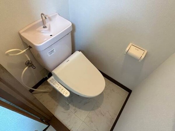 トイレ(同物件別部屋イメージ)