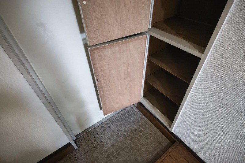 物件内観写真2　(別号室)