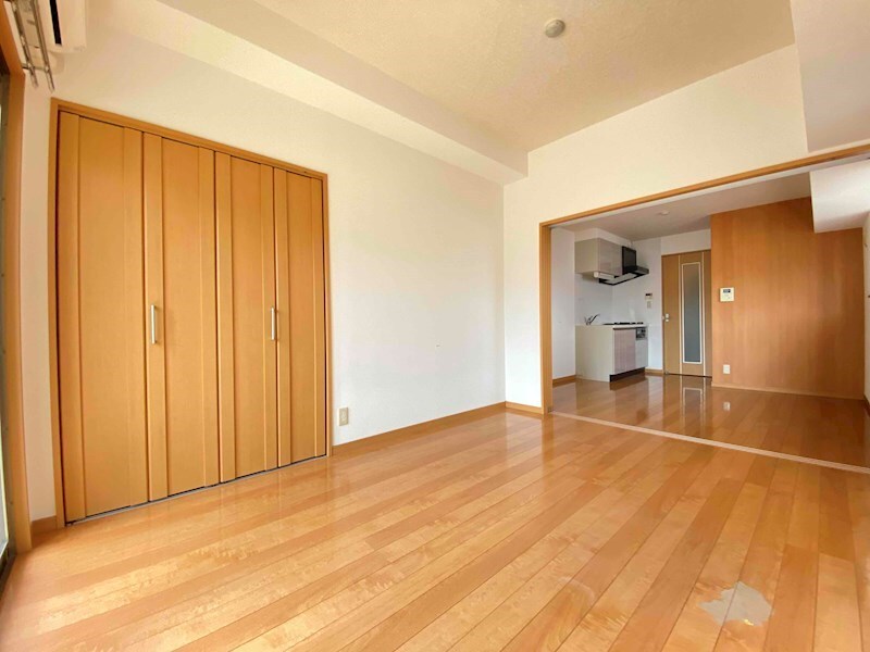 物件内観写真6　(別号室写真)