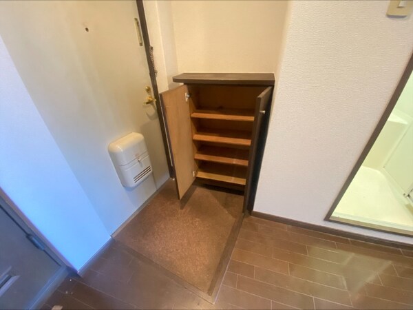 玄関(別号室イメージ)