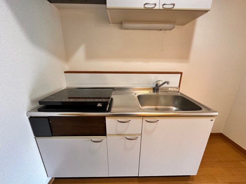 物件内観写真2　(写真は現状を優先します。)