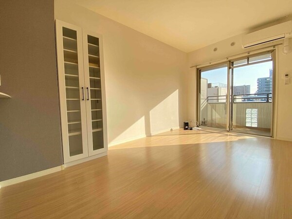 居室・リビング(別号室イメージ)