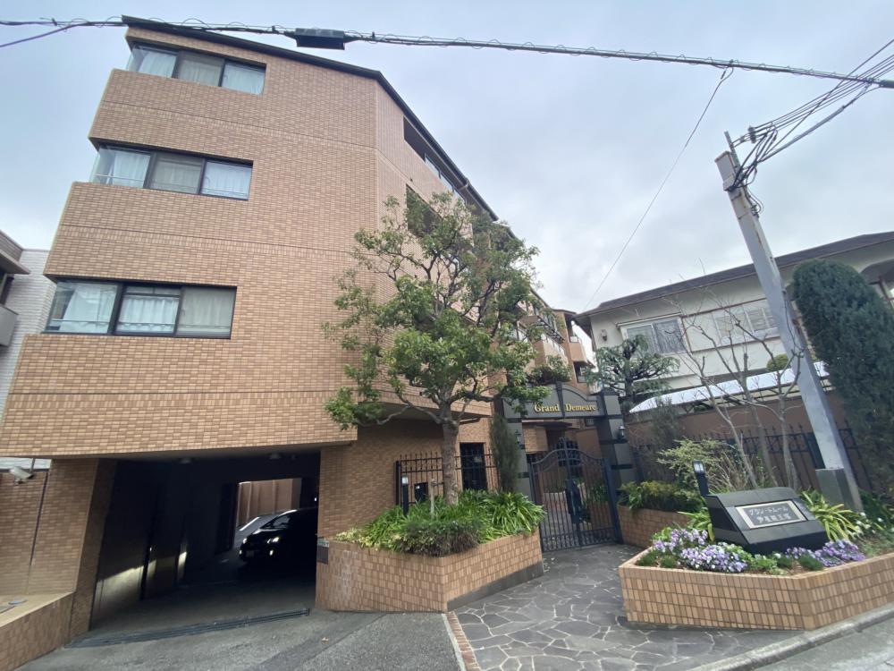 グラン・ドムール芦屋親王塚