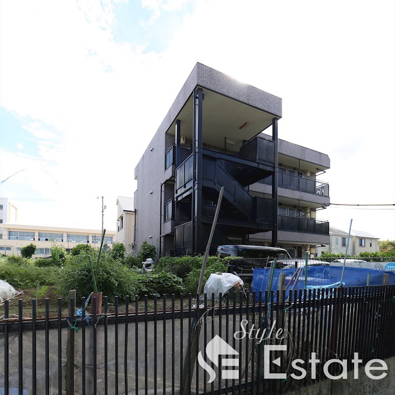 アンプルールフェールシャルマン