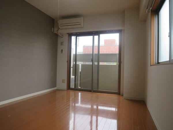 寝室(★仲介手数料は賃料の半月分と税にてご紹介★)