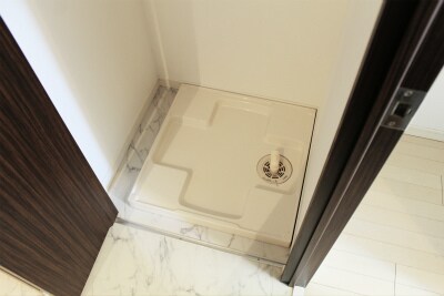 物件内観写真13　(室内洗濯機置場)