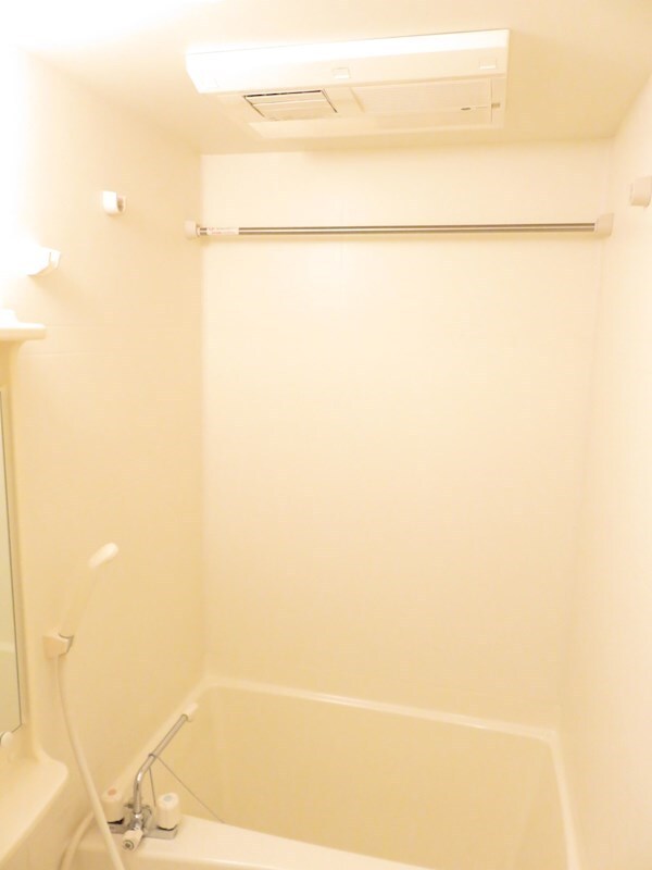 物件内観写真16　(浴室乾燥機)