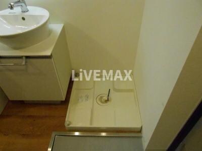 物件内観写真12　(室内洗濯機置場)