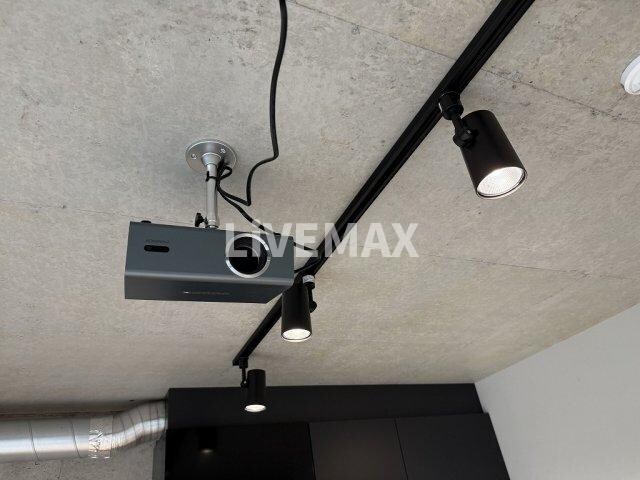 物件内観写真24　(プロジェクター)