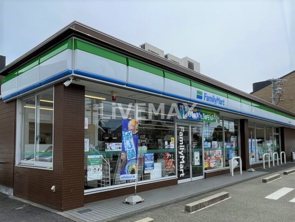 ファミリーマート 名古屋浅間町店