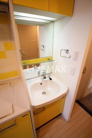 物件内観写真12　(洗面台)