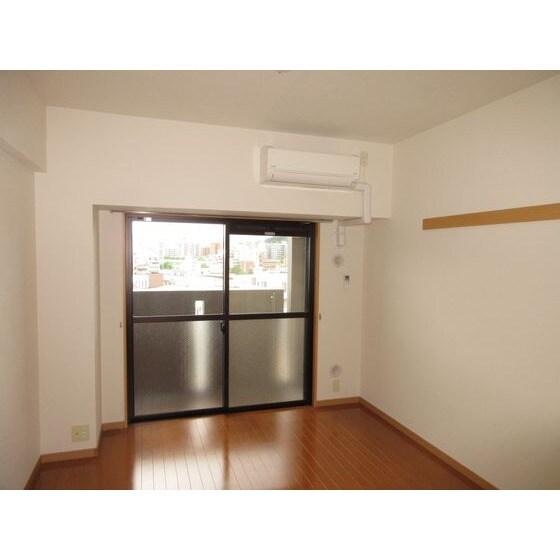 物件内観写真4　(※同タイプ別部屋の写真です。現)