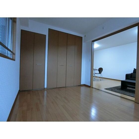 物件内観写真8　(※反転タイプ部屋写真。現況優先)