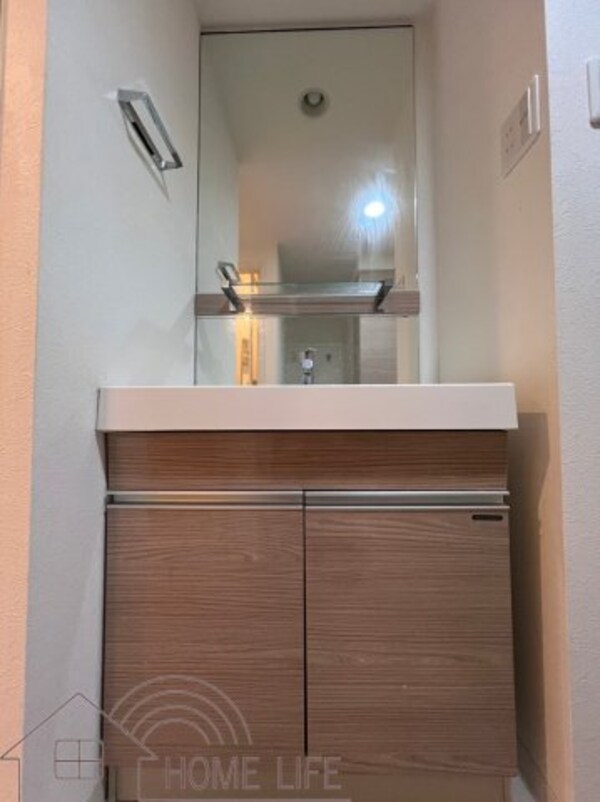 独立洗面台