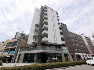 LaDouceur湊町外観写真