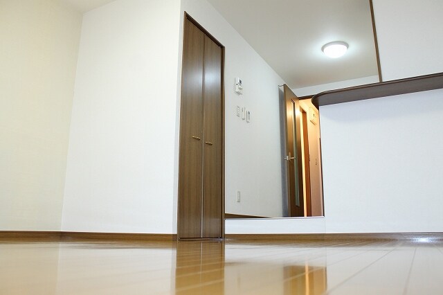 物件内観写真4　(リビング)