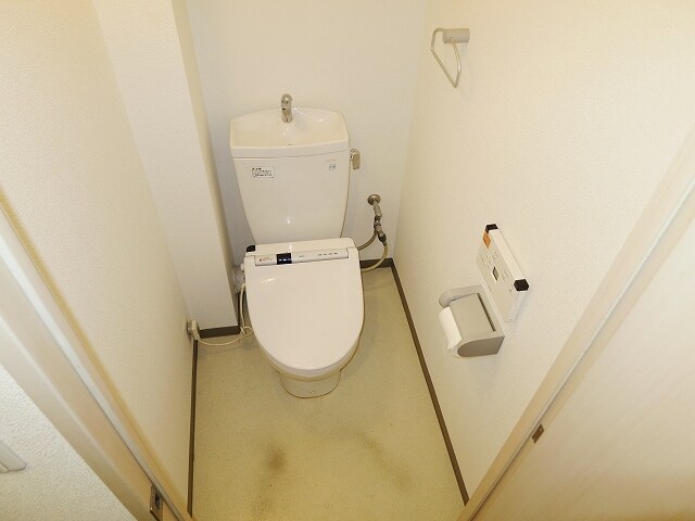 物件内観写真13　(温水洗浄便座)