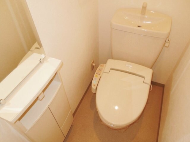 物件内観写真14　(ウォシュレット付き)