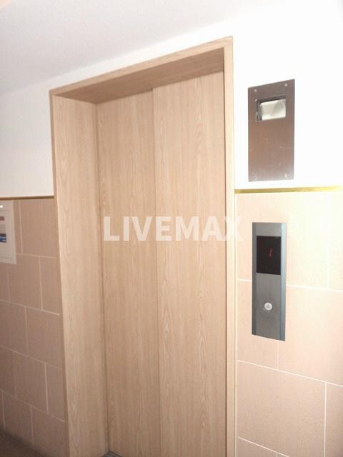 物件内観写真19　(モニター付きエレベーター♪)