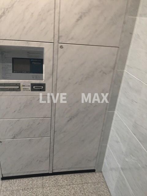 物件外観写真3　(宅配ボックス)