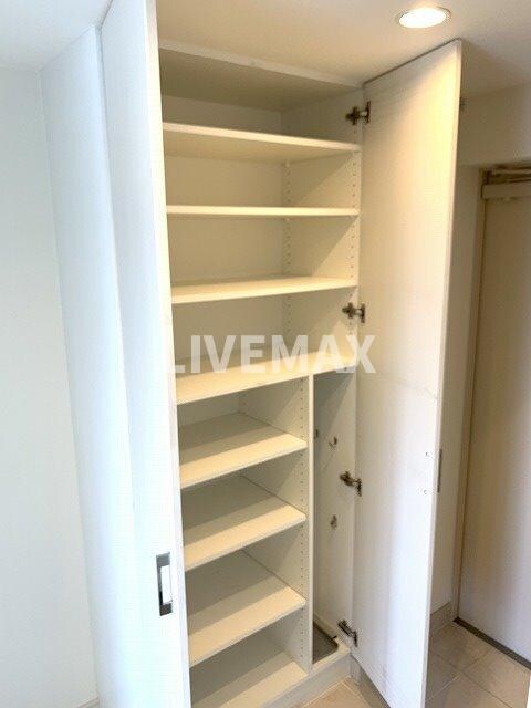 物件内観写真16　(シューズボックス)