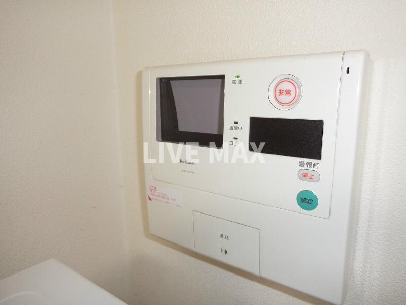 物件内観写真11　(モニター付きインターホン♪)