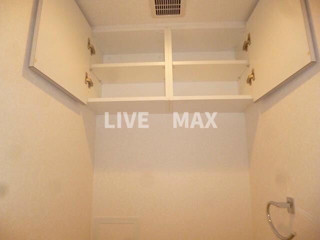 物件内観写真26　(トイレ収納部♪)