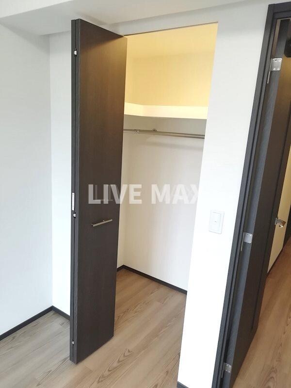 物件内観写真14　(ウォークインクローゼット)