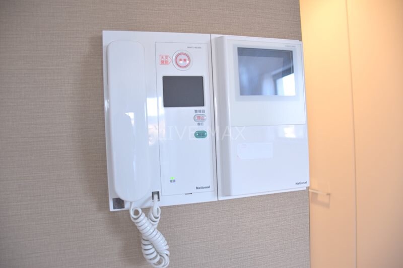 物件内観写真16　(モニター付きインターホン)