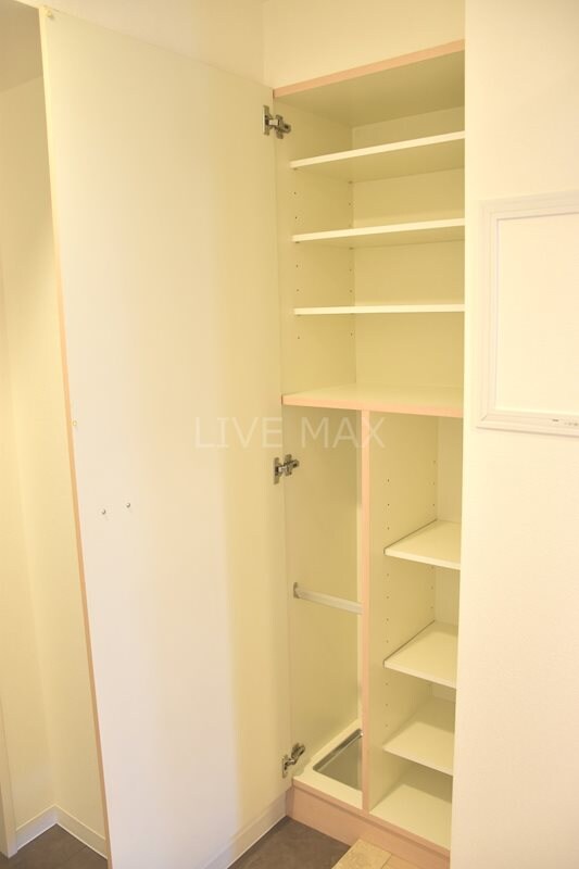 物件内観写真18　(シューズボックス)