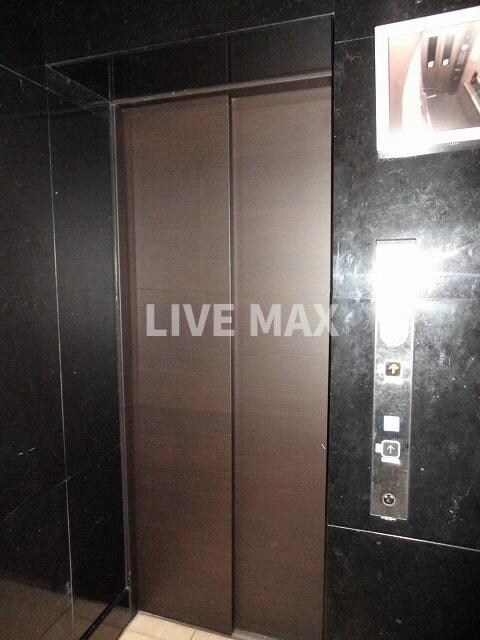 物件内観写真22　(モニター付きエレベーター♪)