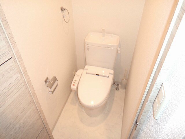 物件内観写真12　(温水洗浄便座♪)