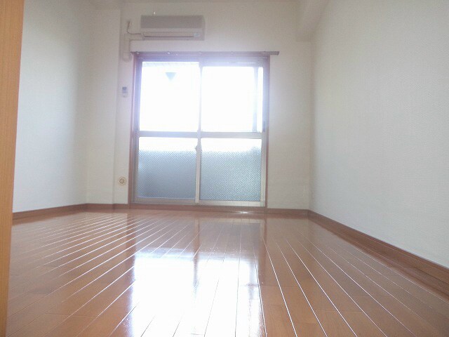 物件内観写真4　(日当たり良好♪)