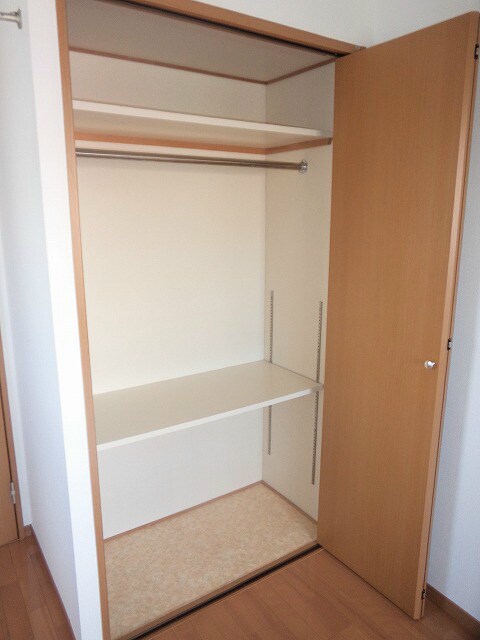 物件内観写真9　(クローゼット♪)